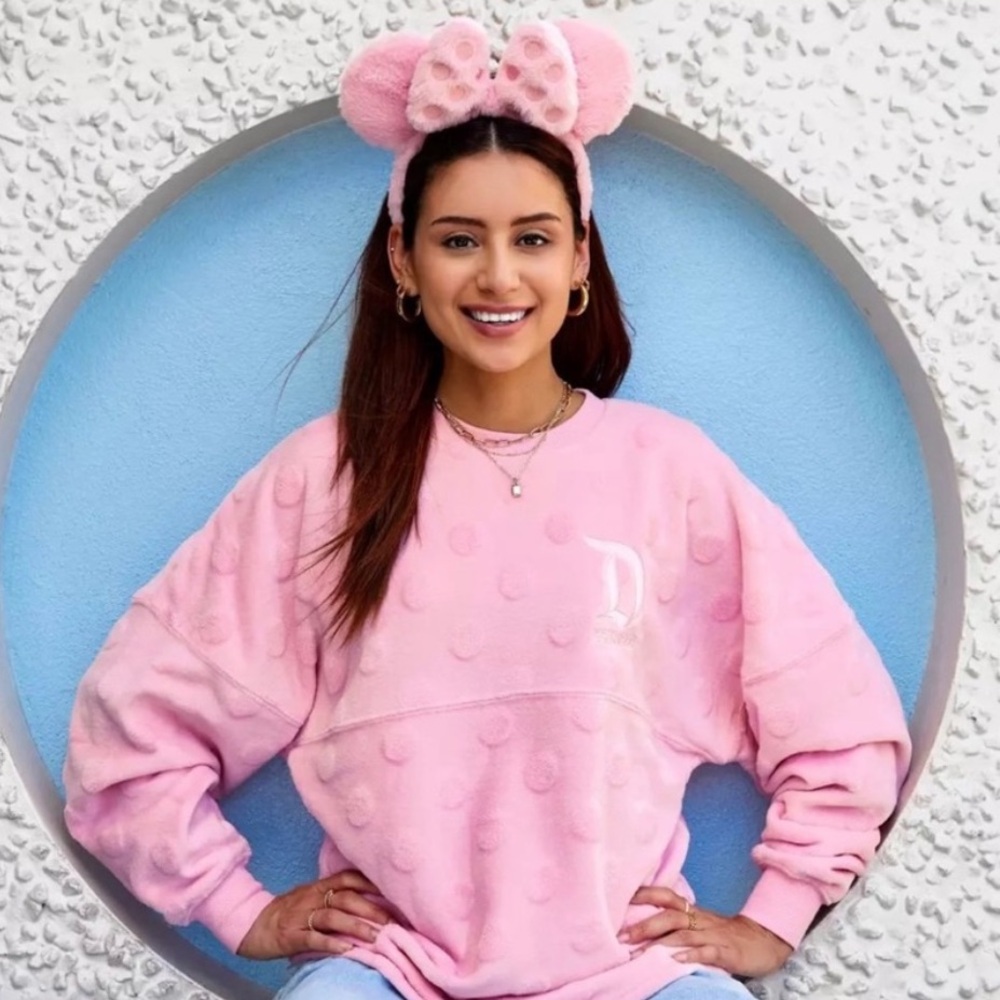 Disney Parks 2023 Polka Dot Piglet Spirit Jersey L